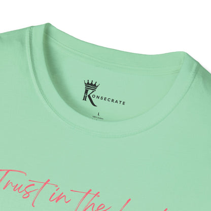 Trust In The Lord Pink T-Shirt